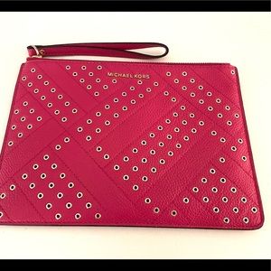 Michael Kors Jet Set Zip XL clutch hot pink